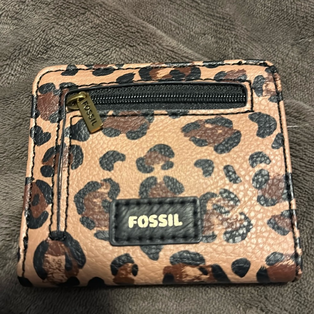 Fossil wallet